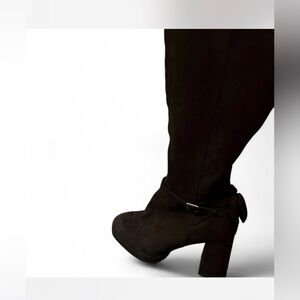 Elegant Black Knee-High Women's Boots